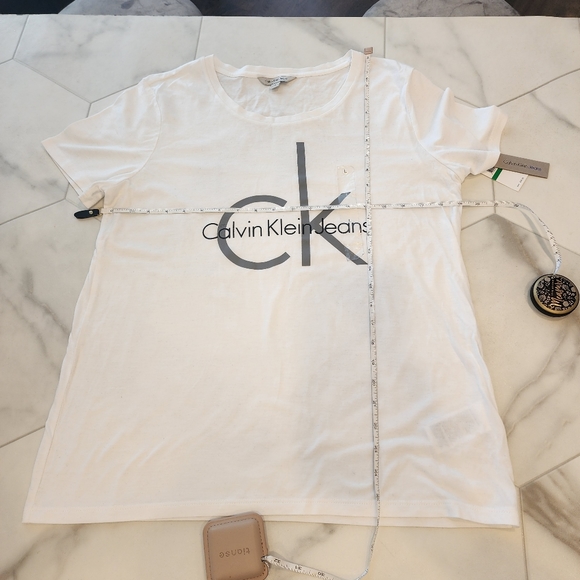 Calvin Klein, NWTO, Women's  white t-shirt. Size Large. - Picture 3 of 16